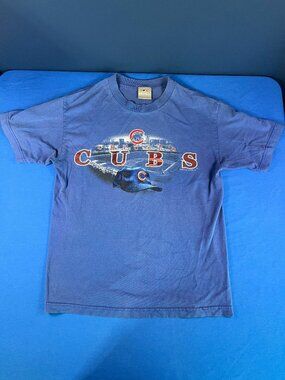 Vintage MLB Chicago Cubs Graphic T-Shirt Classics 2000s Design Size M